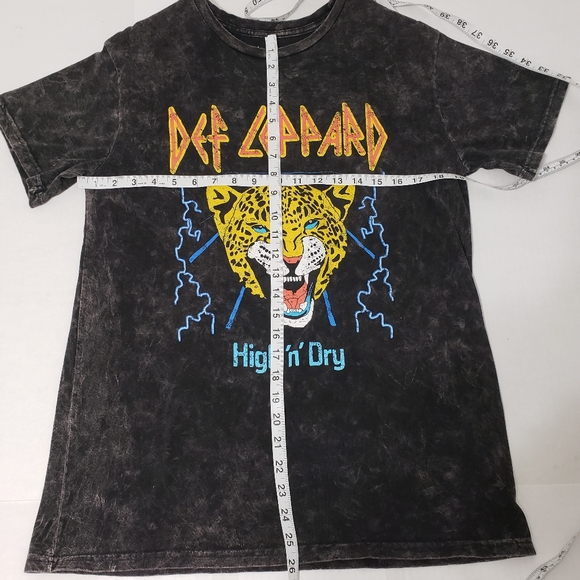 Def Leppard Blue Eye High n Dry t-shirt Men's Medium Fitted acid wash black - Picture 4 of 7